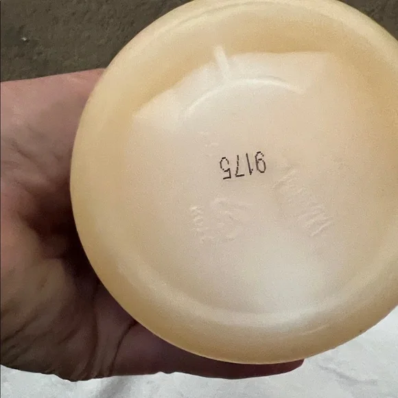 R+Co Cassette Curl Shampoo with Retro Design - Picture 3 of 3